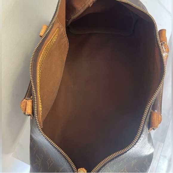 LOUIS VUITTON Monogram Speedy 40 Handbag, Authentic, Vintage, EUC. - Picture 9 of 16